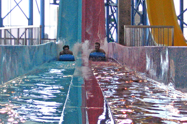 attraction Extreme Slide Racing at the Fallsview Waterpark