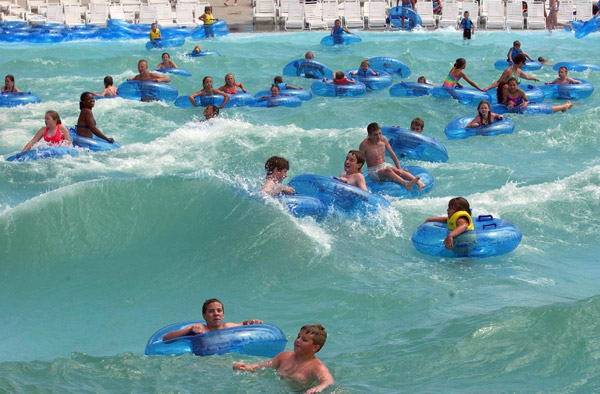 aquapark Big Smiles at the Tidal Wave Pool