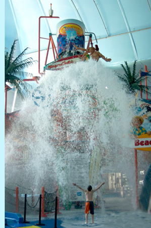 Niagara Tipping Bucket at the Fallsview Indoor Waterpark, rides, splashdown